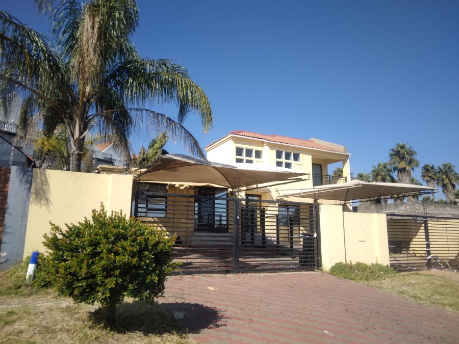 To Let 1 Bedroom Property for Rent in Halfway Gardens Gauteng