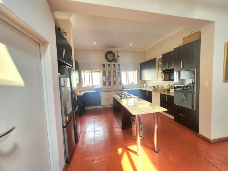 4 Bedroom Property for Sale in Zambezi Country Estate Gauteng
