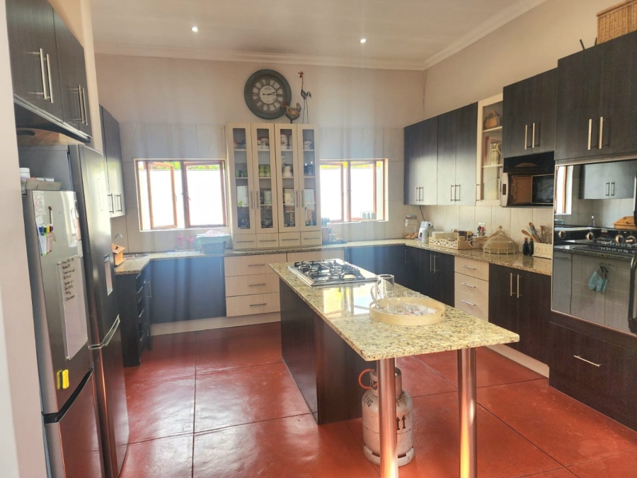 4 Bedroom Property for Sale in Zambezi Country Estate Gauteng
