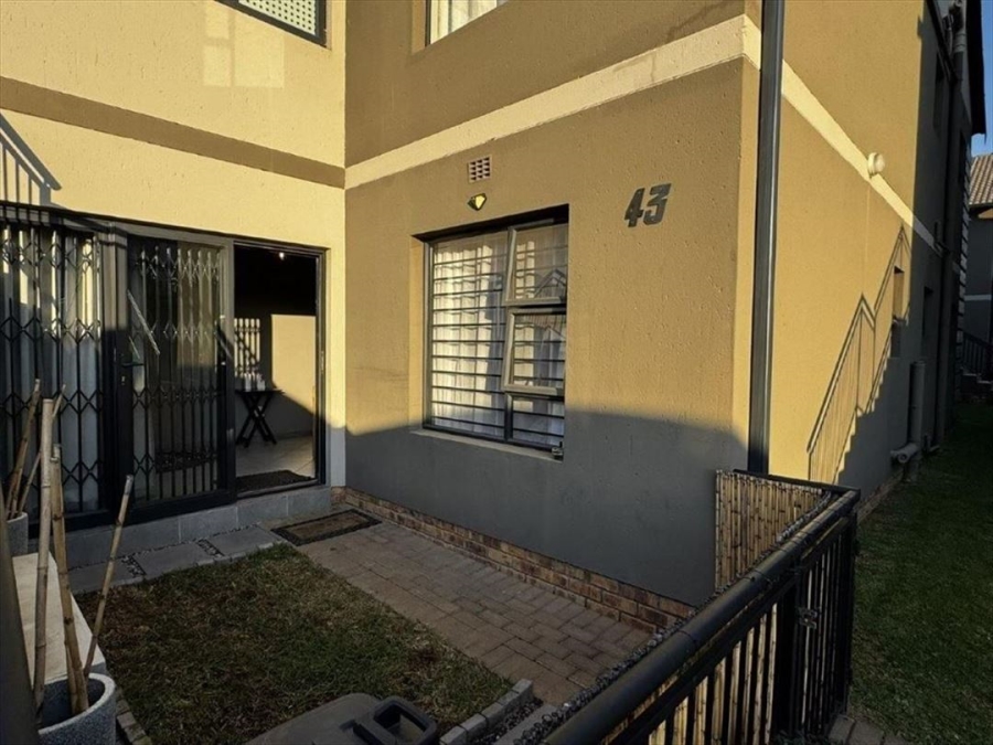 2 Bedroom Property for Sale in Norton Home Estate AH Gauteng