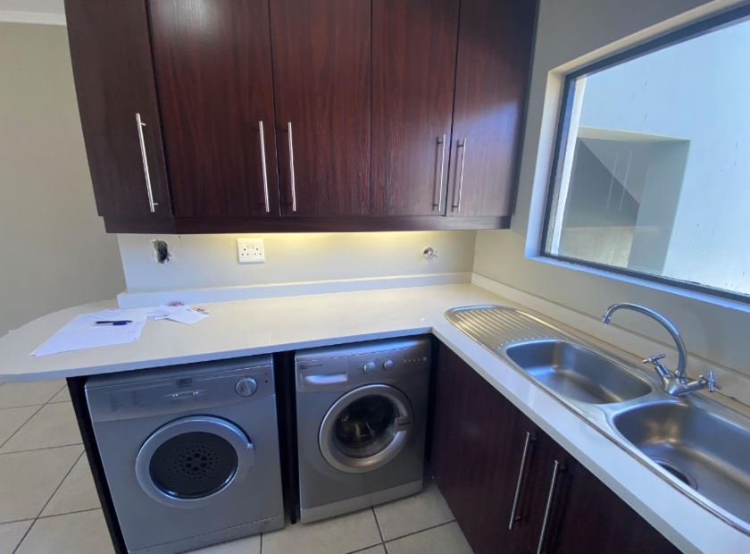 2 Bedroom Property for Sale in Greenstone Hill Gauteng