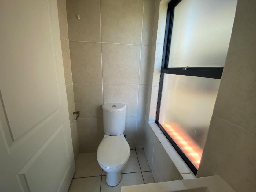 2 Bedroom Property for Sale in Greenstone Hill Gauteng