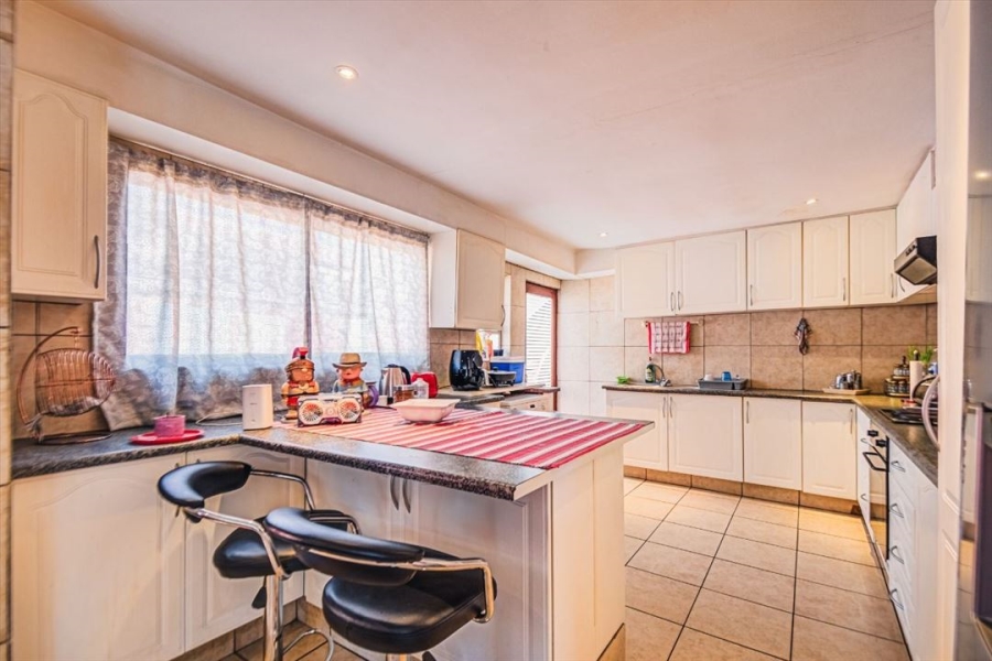 3 Bedroom Property for Sale in Esther Park Gauteng
