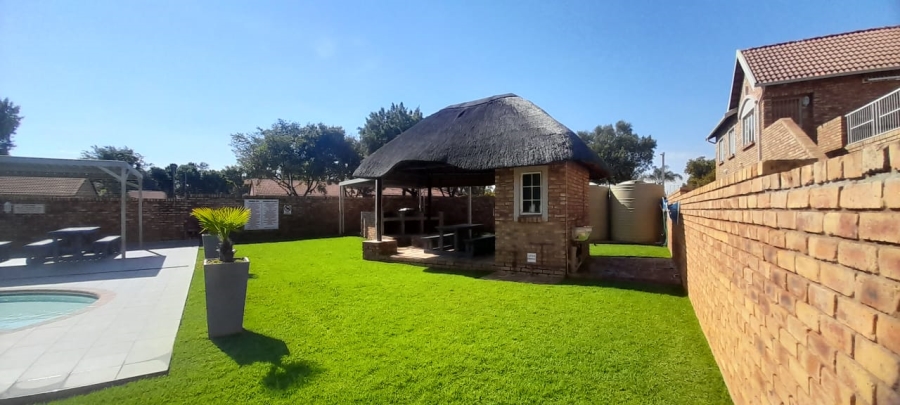 To Let 3 Bedroom Property for Rent in Elardus Park Gauteng