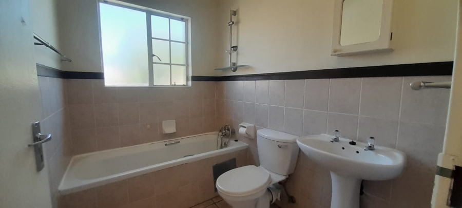 To Let 3 Bedroom Property for Rent in Elardus Park Gauteng