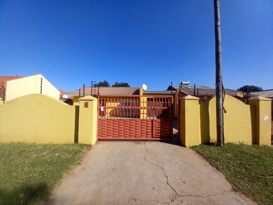 To Let 2 Bedroom Property for Rent in Eldorado Park Gauteng