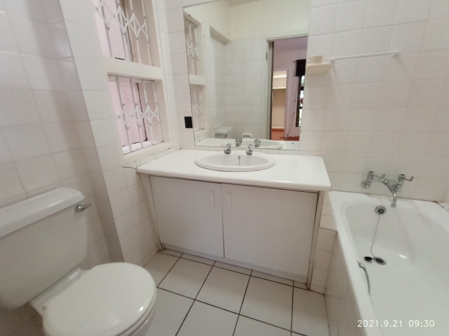 To Let 2 Bedroom Property for Rent in Illovo Gauteng