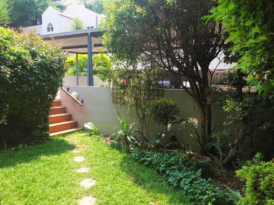 To Let 2 Bedroom Property for Rent in Illovo Gauteng