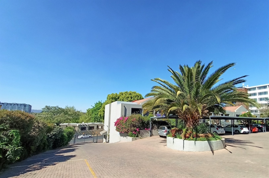 To Let 2 Bedroom Property for Rent in Illovo Gauteng