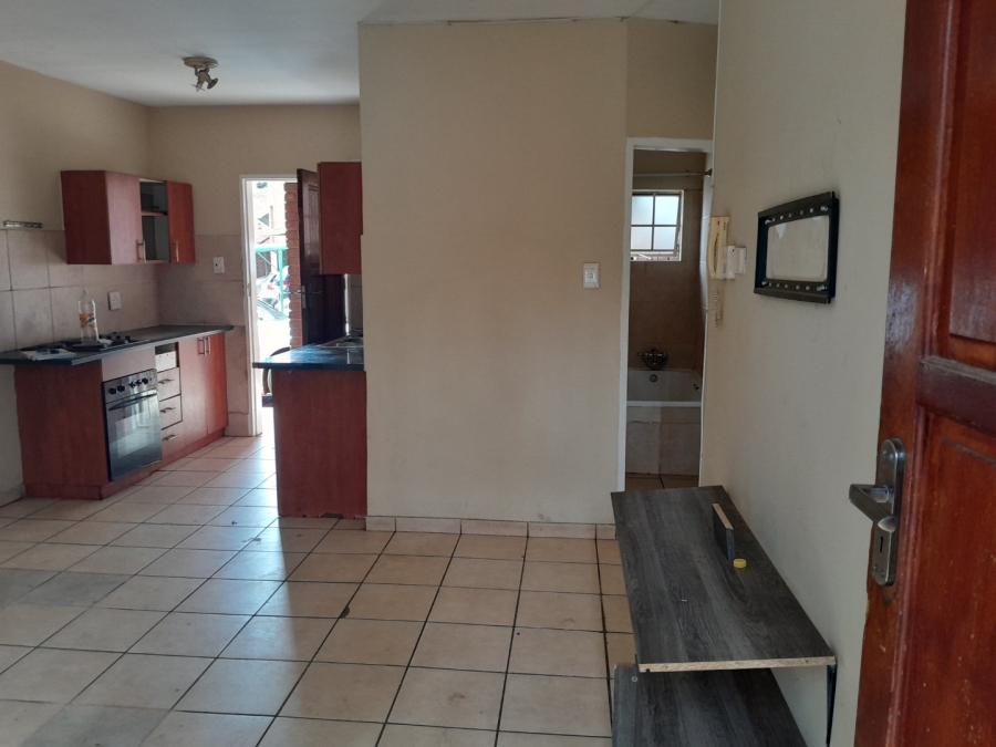 2 Bedroom Property for Sale in Pretoria West Gauteng