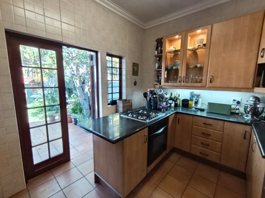 8 Bedroom Property for Sale in Melville Gauteng