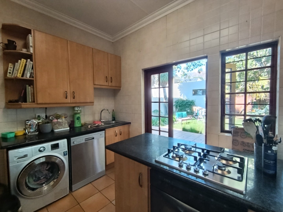 8 Bedroom Property for Sale in Melville Gauteng