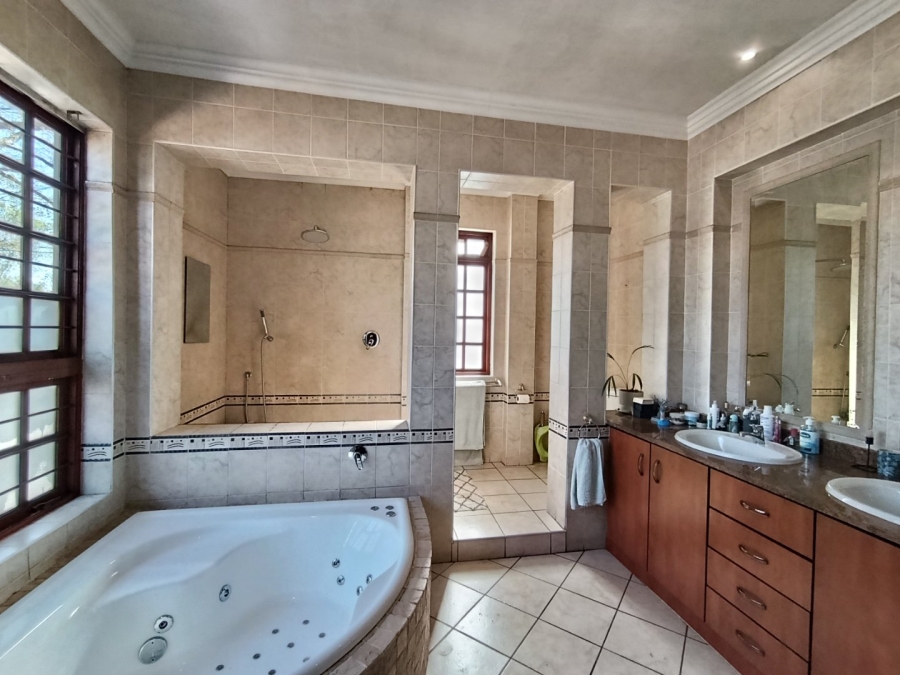 8 Bedroom Property for Sale in Melville Gauteng