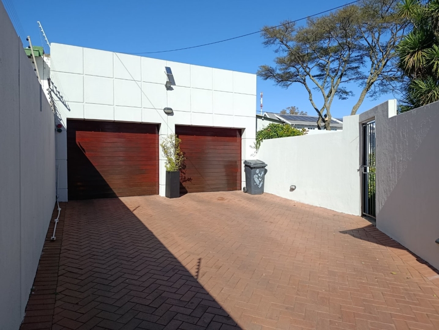 8 Bedroom Property for Sale in Melville Gauteng