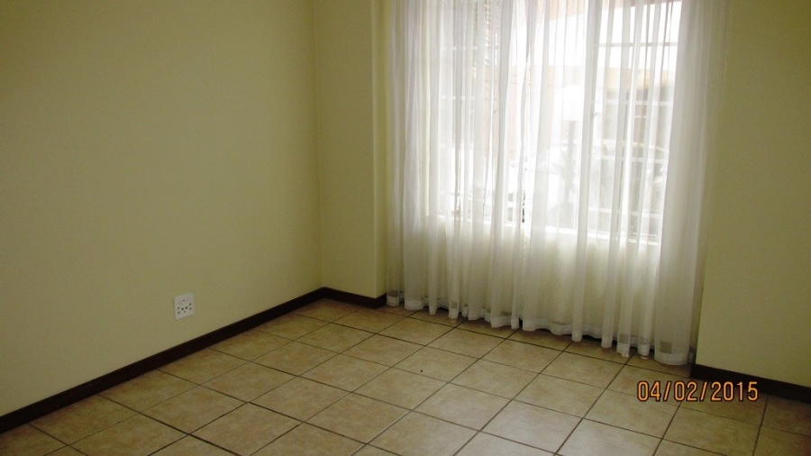 1 Bedroom Property for Sale in Amberfield Gauteng