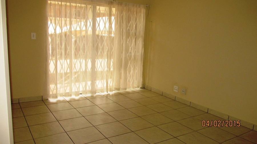 1 Bedroom Property for Sale in Amberfield Gauteng