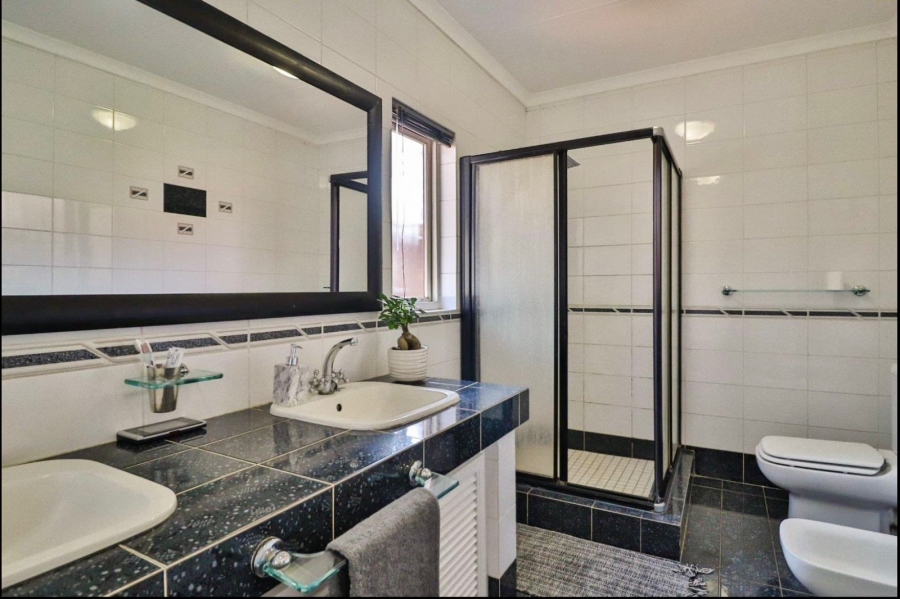 3 Bedroom Property for Sale in Bryanston Gauteng