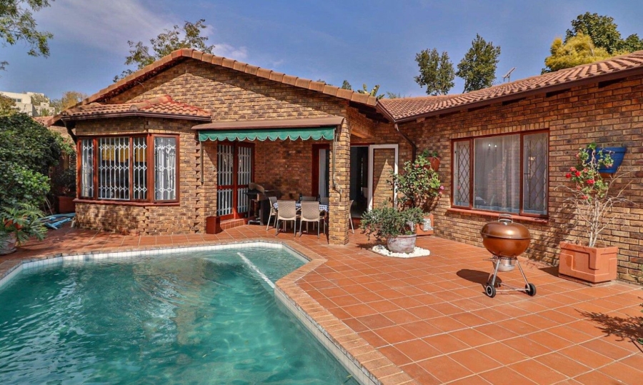 3 Bedroom Property for Sale in Bryanston Gauteng