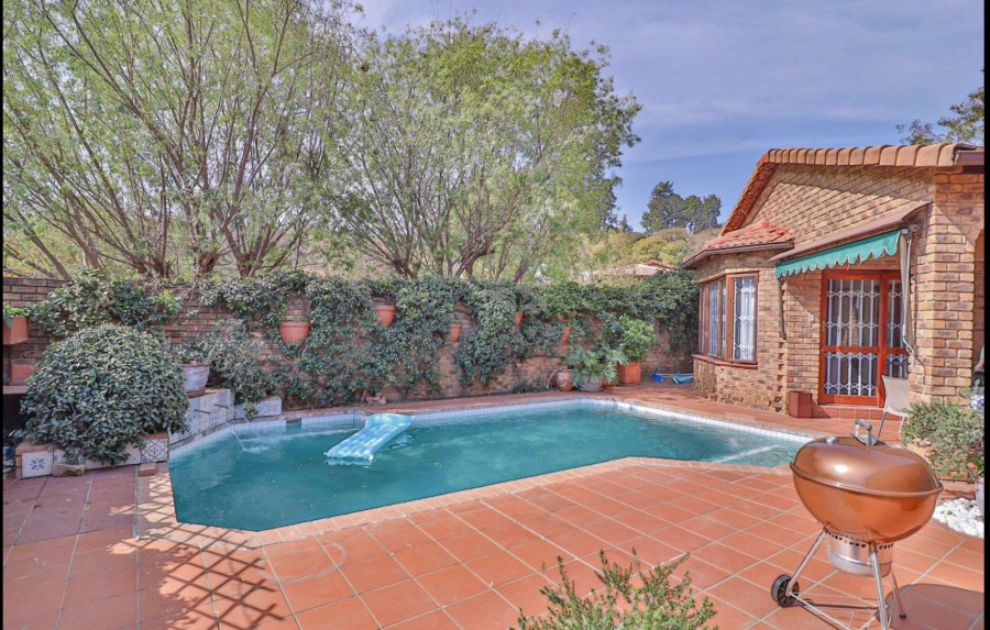 3 Bedroom Property for Sale in Bryanston Gauteng