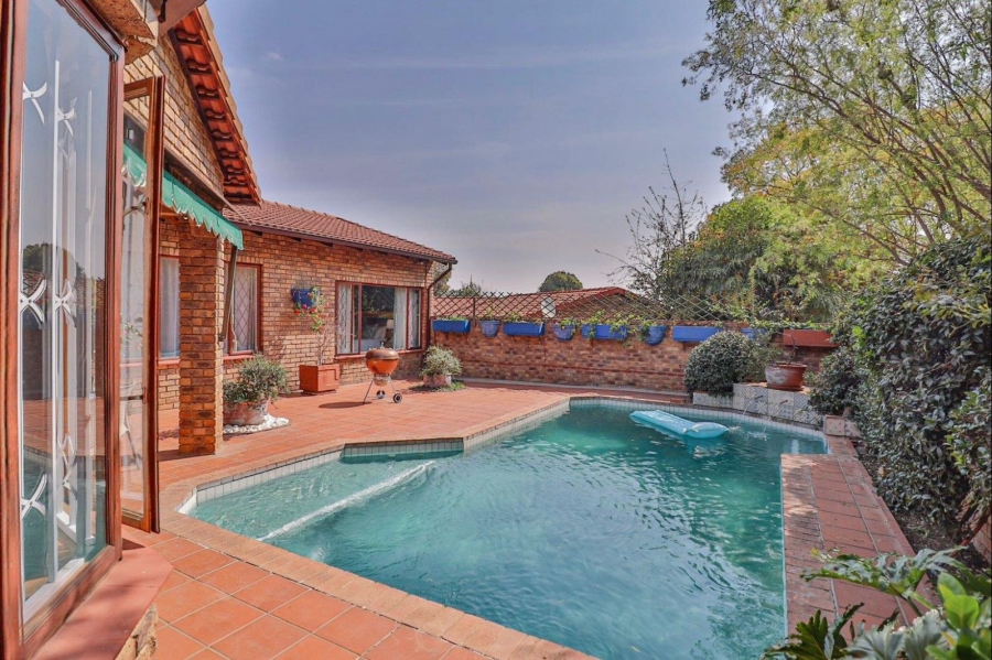 3 Bedroom Property for Sale in Bryanston Gauteng