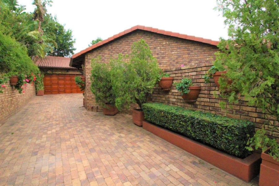 3 Bedroom Property for Sale in Bryanston Gauteng