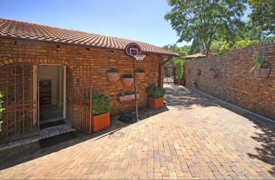 3 Bedroom Property for Sale in Bryanston Gauteng