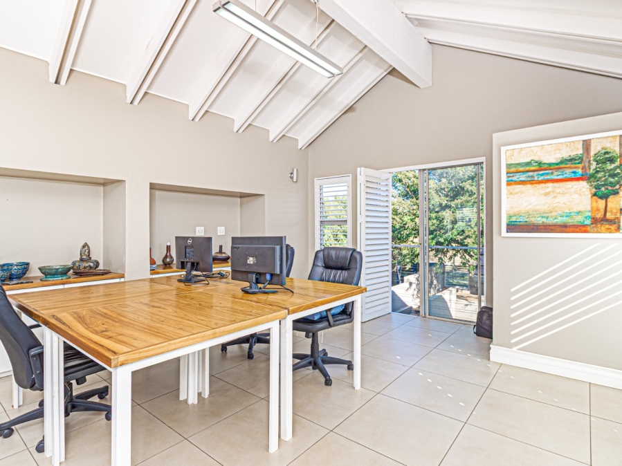 5 Bedroom Property for Sale in Copperleaf Estate Gauteng