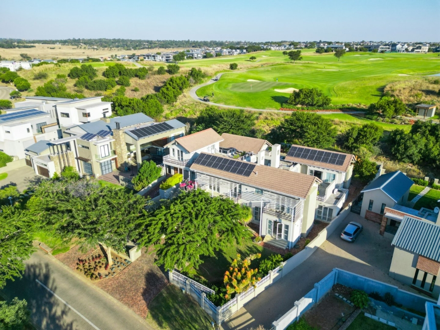 5 Bedroom Property for Sale in Copperleaf Estate Gauteng