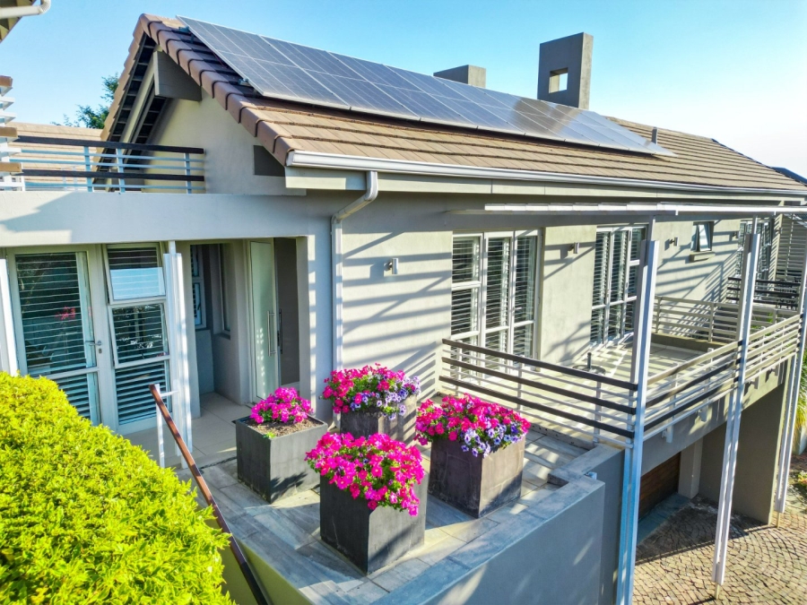 5 Bedroom Property for Sale in Copperleaf Estate Gauteng