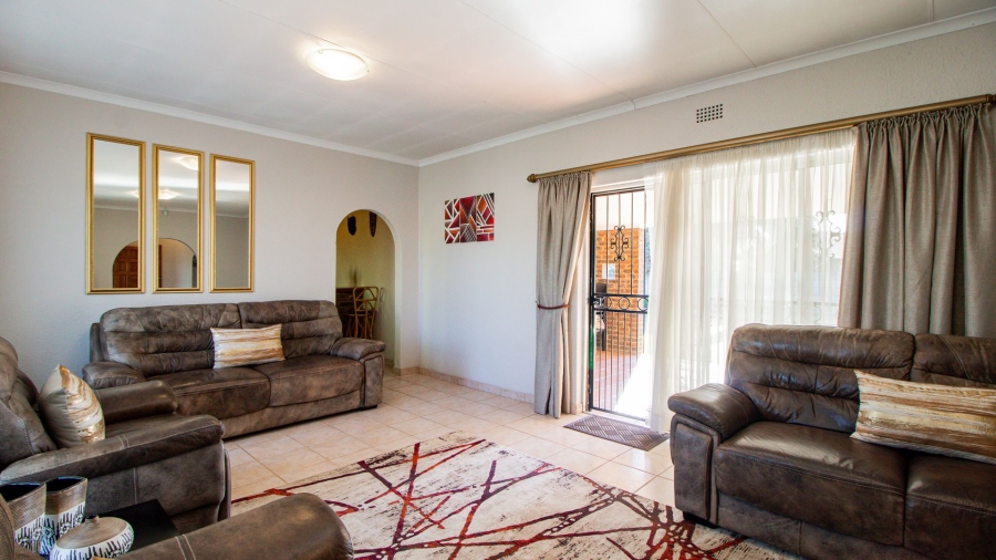 4 Bedroom Property for Sale in Bonaero Park Gauteng