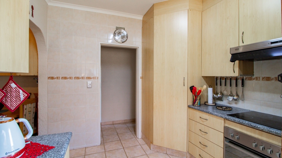 4 Bedroom Property for Sale in Bonaero Park Gauteng