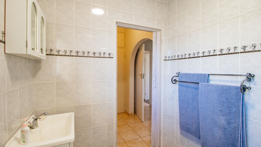 4 Bedroom Property for Sale in Bonaero Park Gauteng
