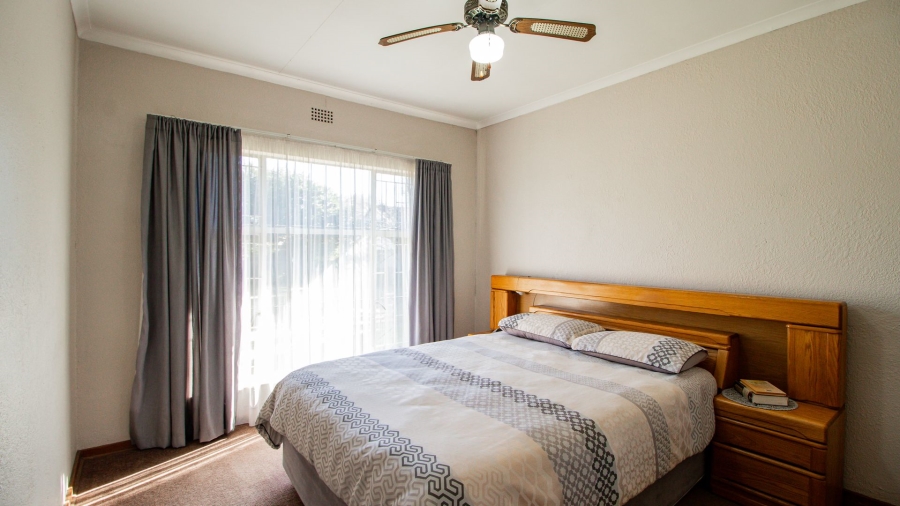 4 Bedroom Property for Sale in Bonaero Park Gauteng