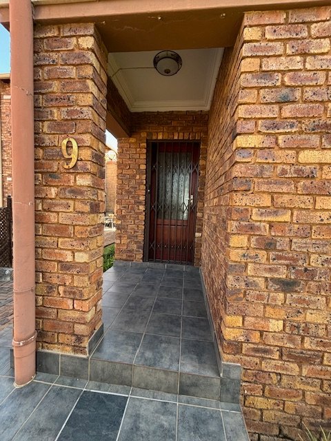 To Let 3 Bedroom Property for Rent in Bartlett Gauteng