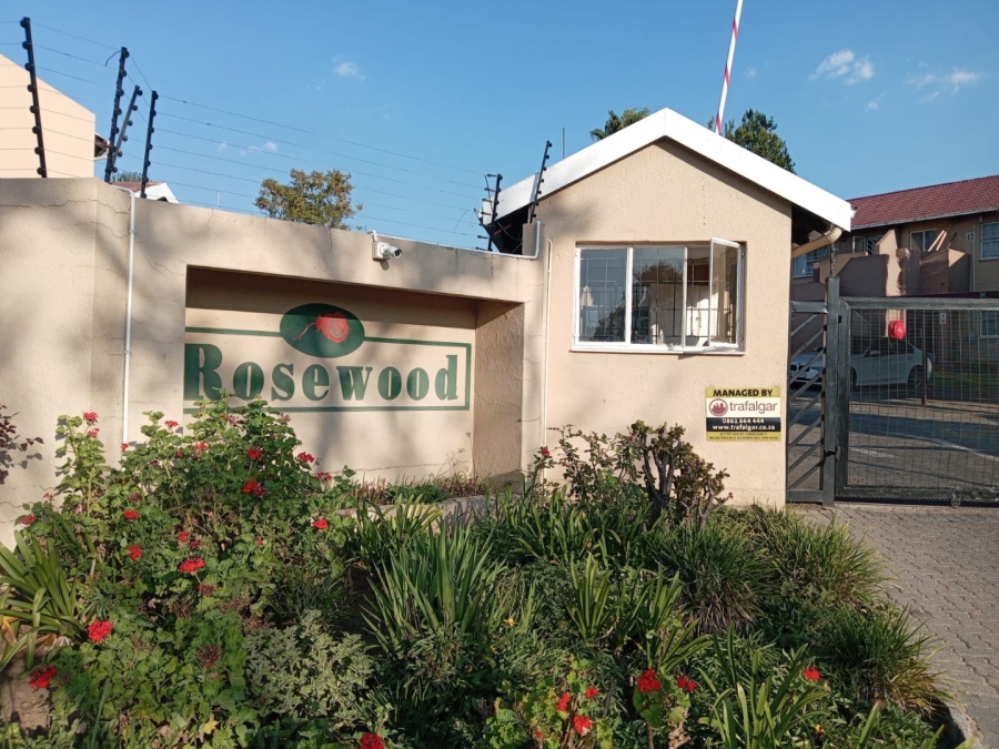 1 Bedroom Property for Sale in Vorna Valley Gauteng