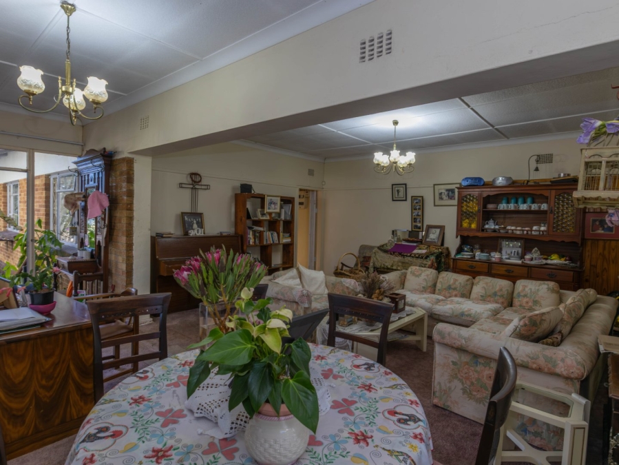 6 Bedroom Property for Sale in Edenvale Central Gauteng