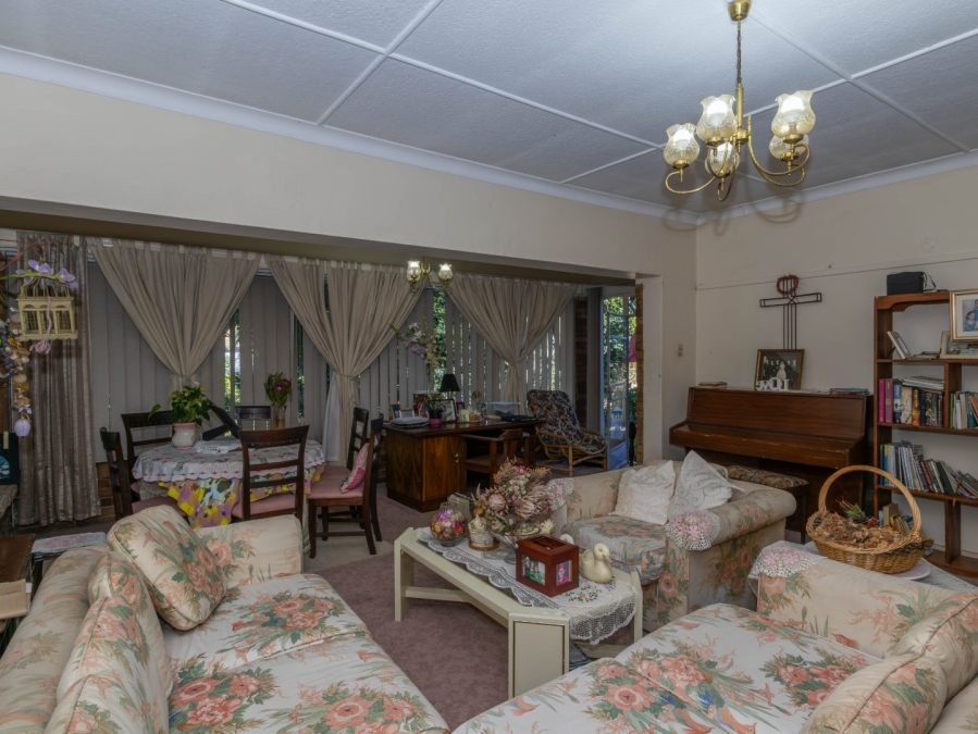 6 Bedroom Property for Sale in Edenvale Central Gauteng