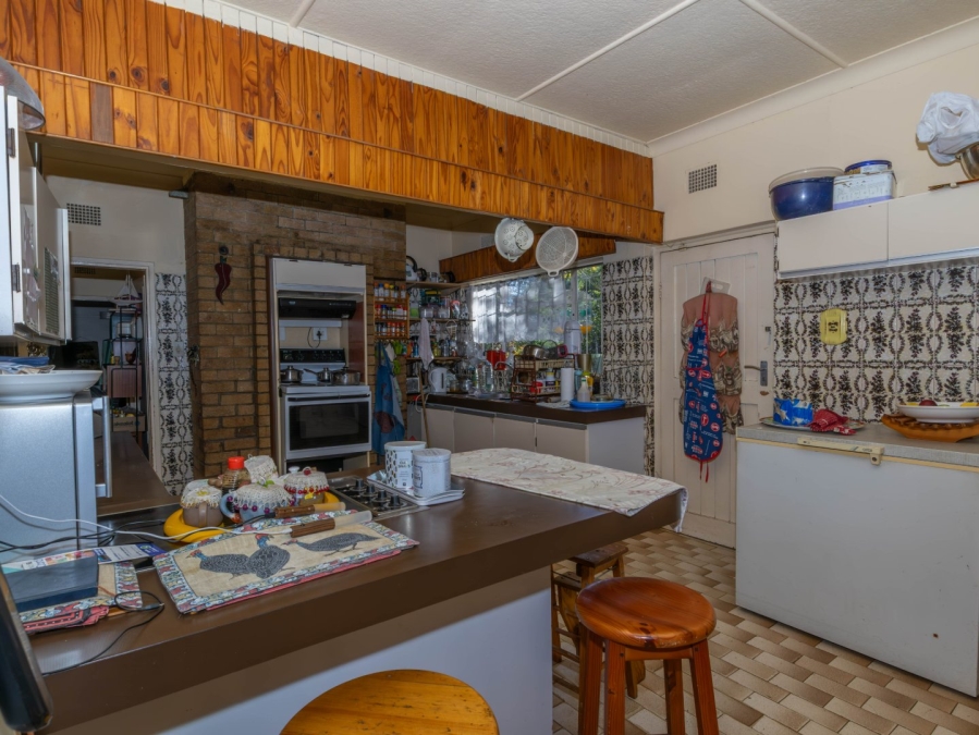 6 Bedroom Property for Sale in Edenvale Central Gauteng