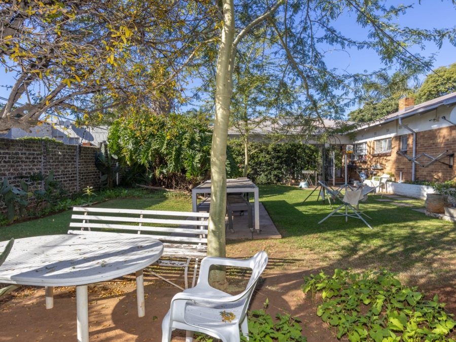 6 Bedroom Property for Sale in Edenvale Central Gauteng