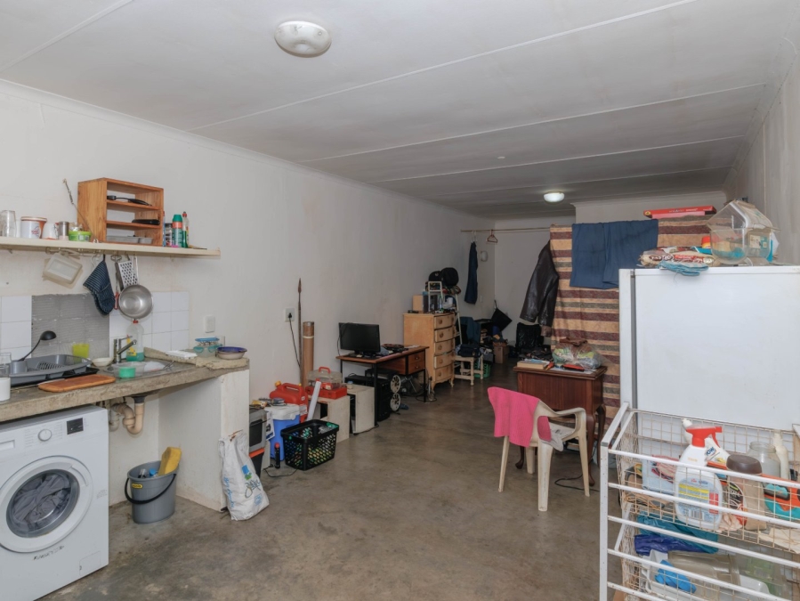 6 Bedroom Property for Sale in Edenvale Central Gauteng