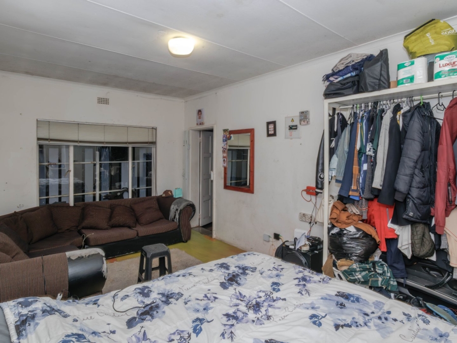 6 Bedroom Property for Sale in Edenvale Central Gauteng