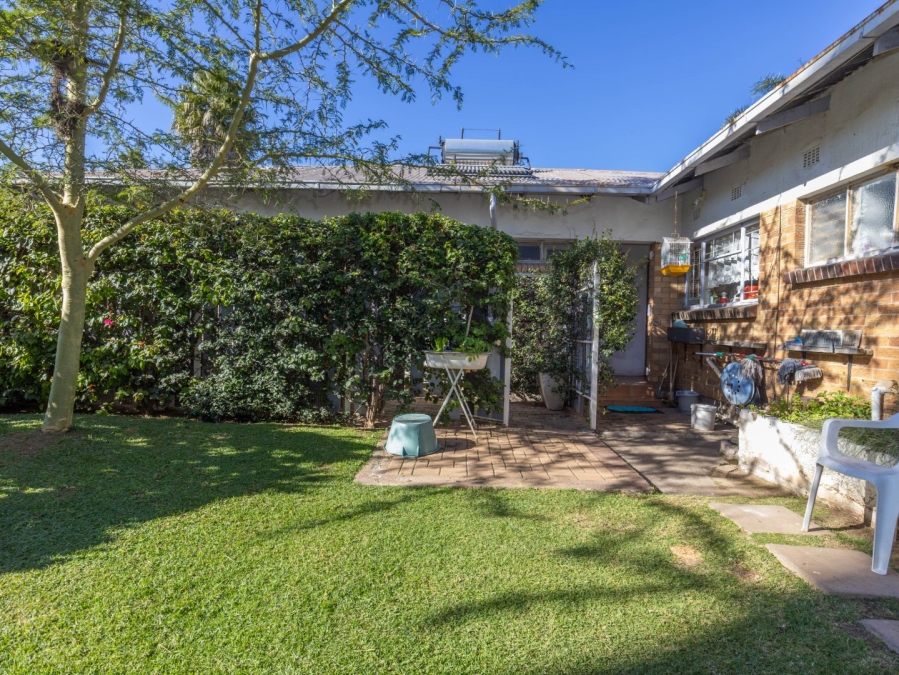 6 Bedroom Property for Sale in Edenvale Central Gauteng