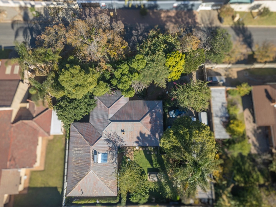 6 Bedroom Property for Sale in Edenvale Central Gauteng