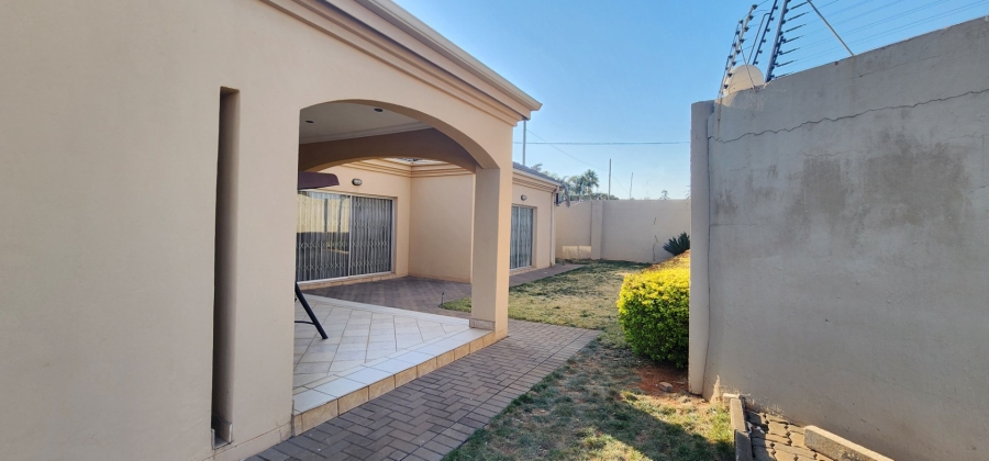 4 Bedroom Property for Sale in Erasmia Gauteng