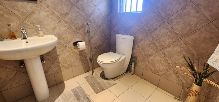 4 Bedroom Property for Sale in Erasmia Gauteng