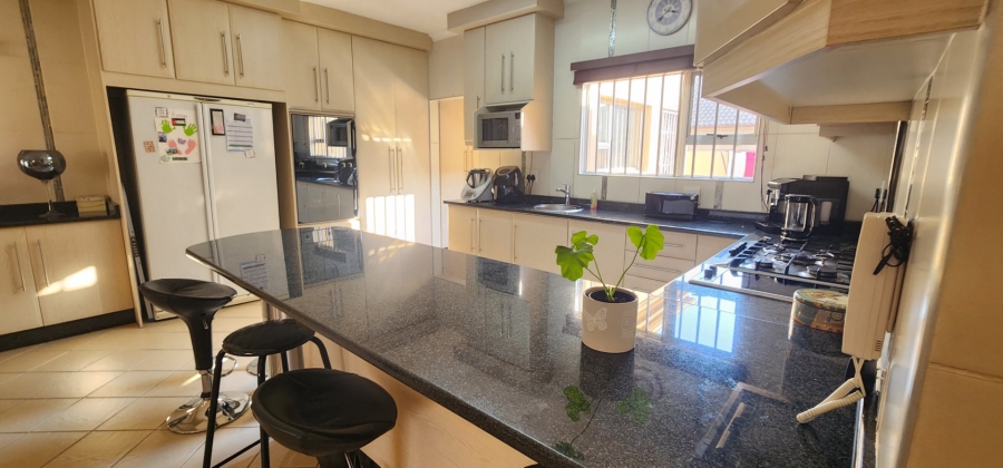 4 Bedroom Property for Sale in Erasmia Gauteng
