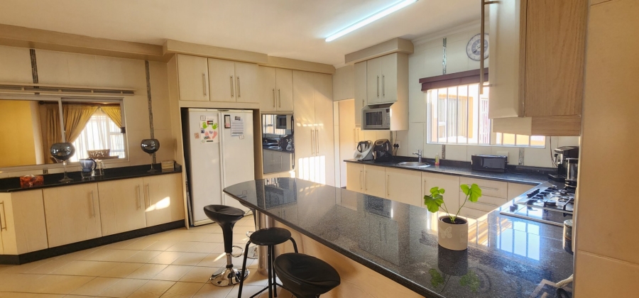 4 Bedroom Property for Sale in Erasmia Gauteng