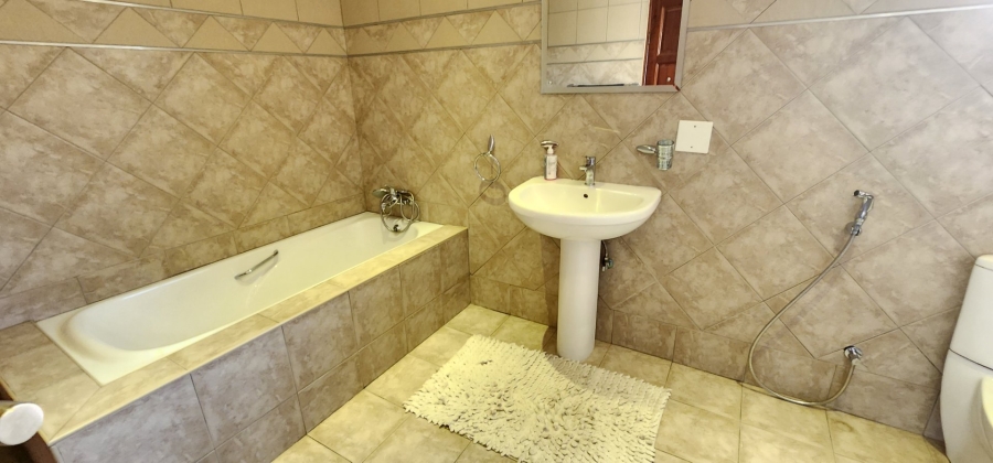 4 Bedroom Property for Sale in Erasmia Gauteng