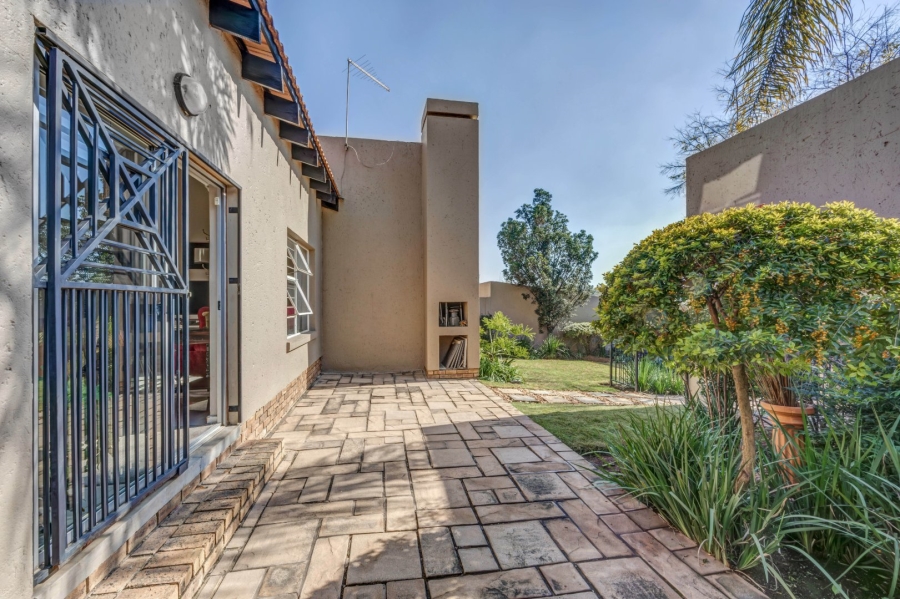  Bedroom Property for Sale in North Riding Gauteng