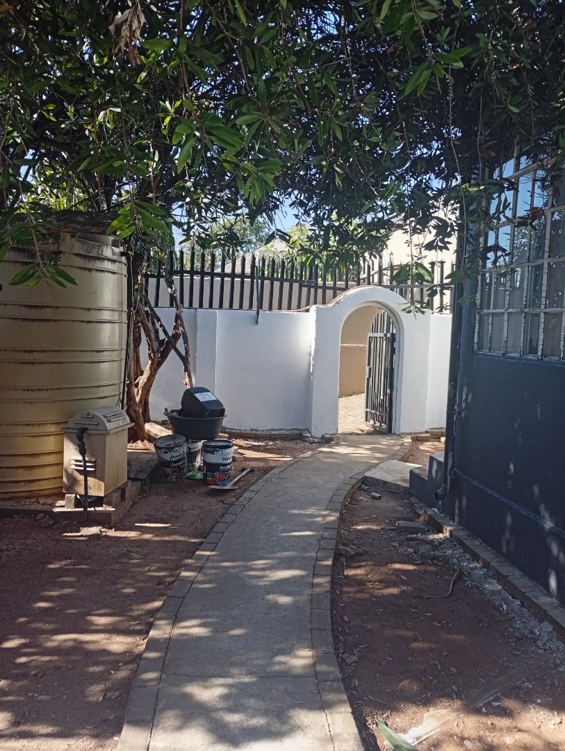 13 Bedroom Property for Sale in Brixton Gauteng